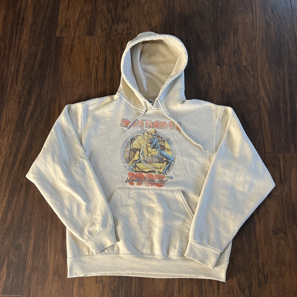 Iron Maiden World Piece Tour 1983 Hoodie Size Medium Beige Pullover Jerzees